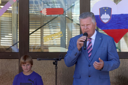 PRVI ŠOLSKI DAN CERKNICA 15 FOTO LJUBO VUKELIČ
